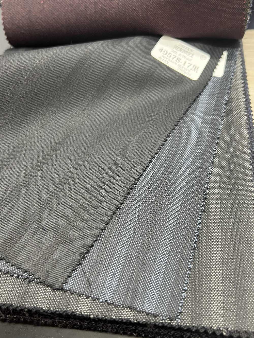 49578 SILK&WOOL Interwoven Chambray All Seasons Alternate Stripes[Textile] Kunishima Co., Ltd.